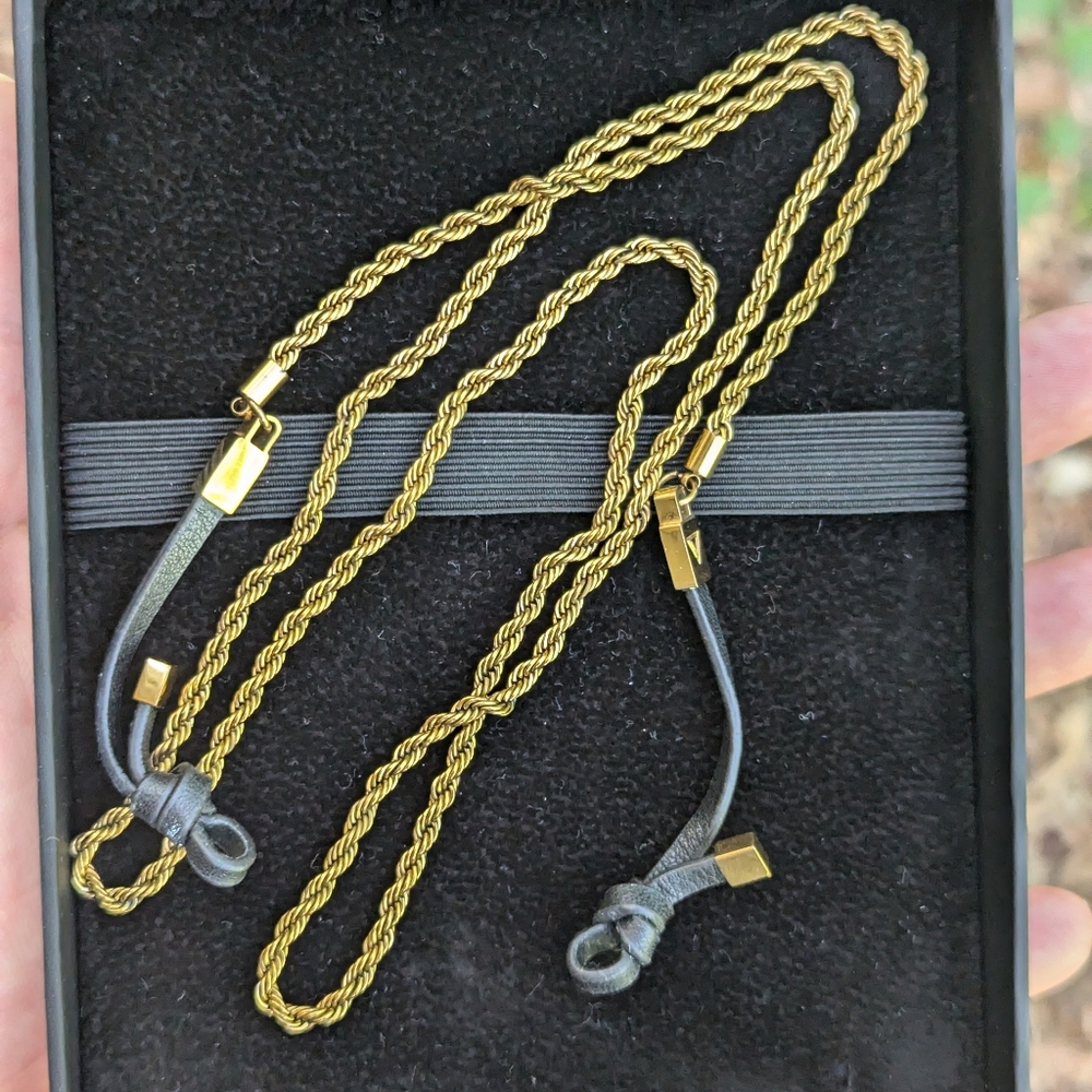 Manssion 18K gold leather sunglass chain